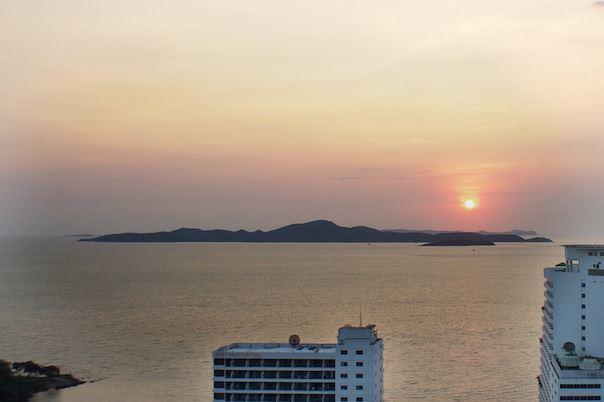 The Cliff Residence Condo Pattaya Szoba fotó